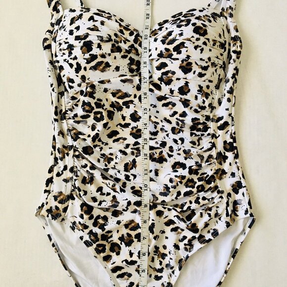 NIP TUCK Joanne Le opard Twist Front One Piece Swimsuit Tummy Control Size 8 - Picture 9 of 11